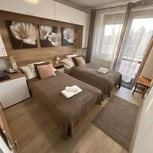 Le Rose *** بودابست