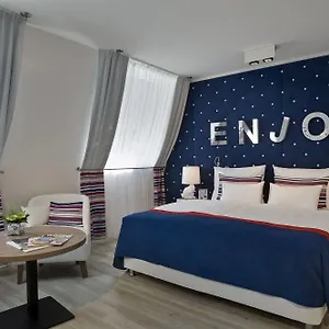 Estilo Fashion Budapest